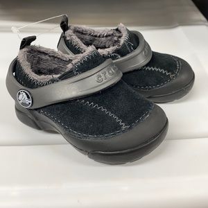 Crocs Lined Leather Sandals NWOT